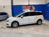 PEUGEOT. 5008 1.6 hdi
