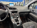 PEUGEOT 5008 1.6 hdi