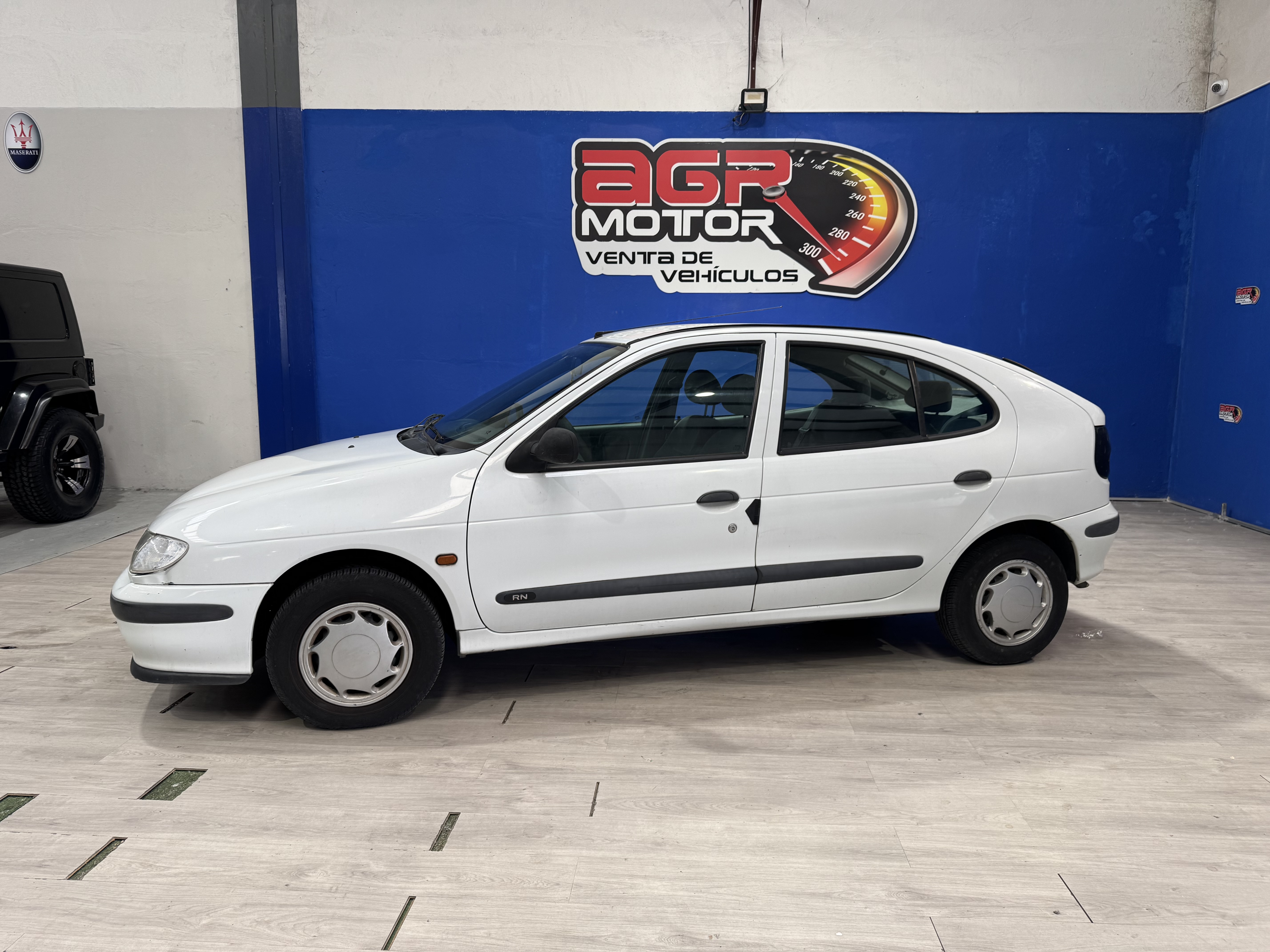 RENAULT Megane 1.6 i 