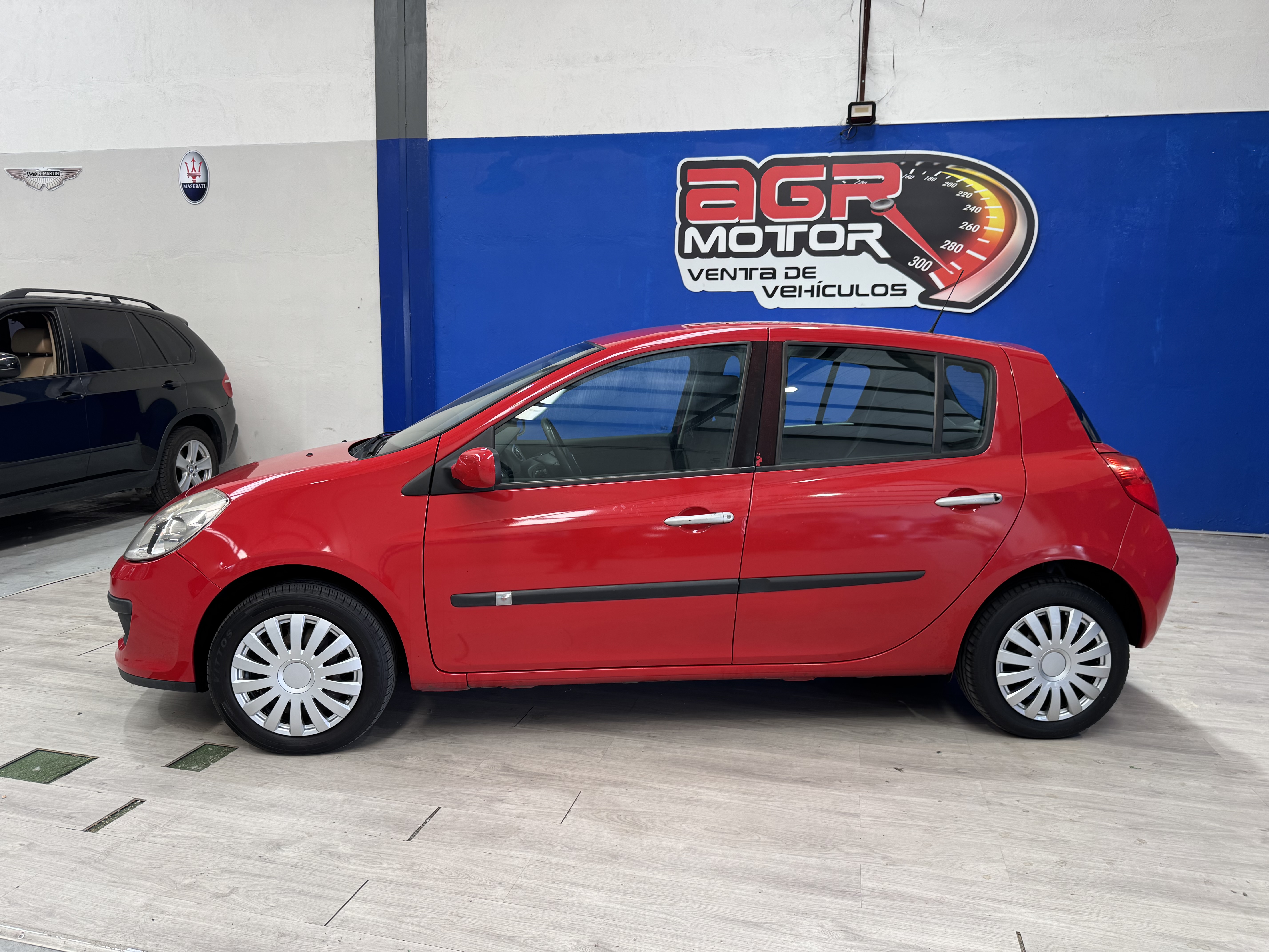 RENAULT Clio 1.2 i