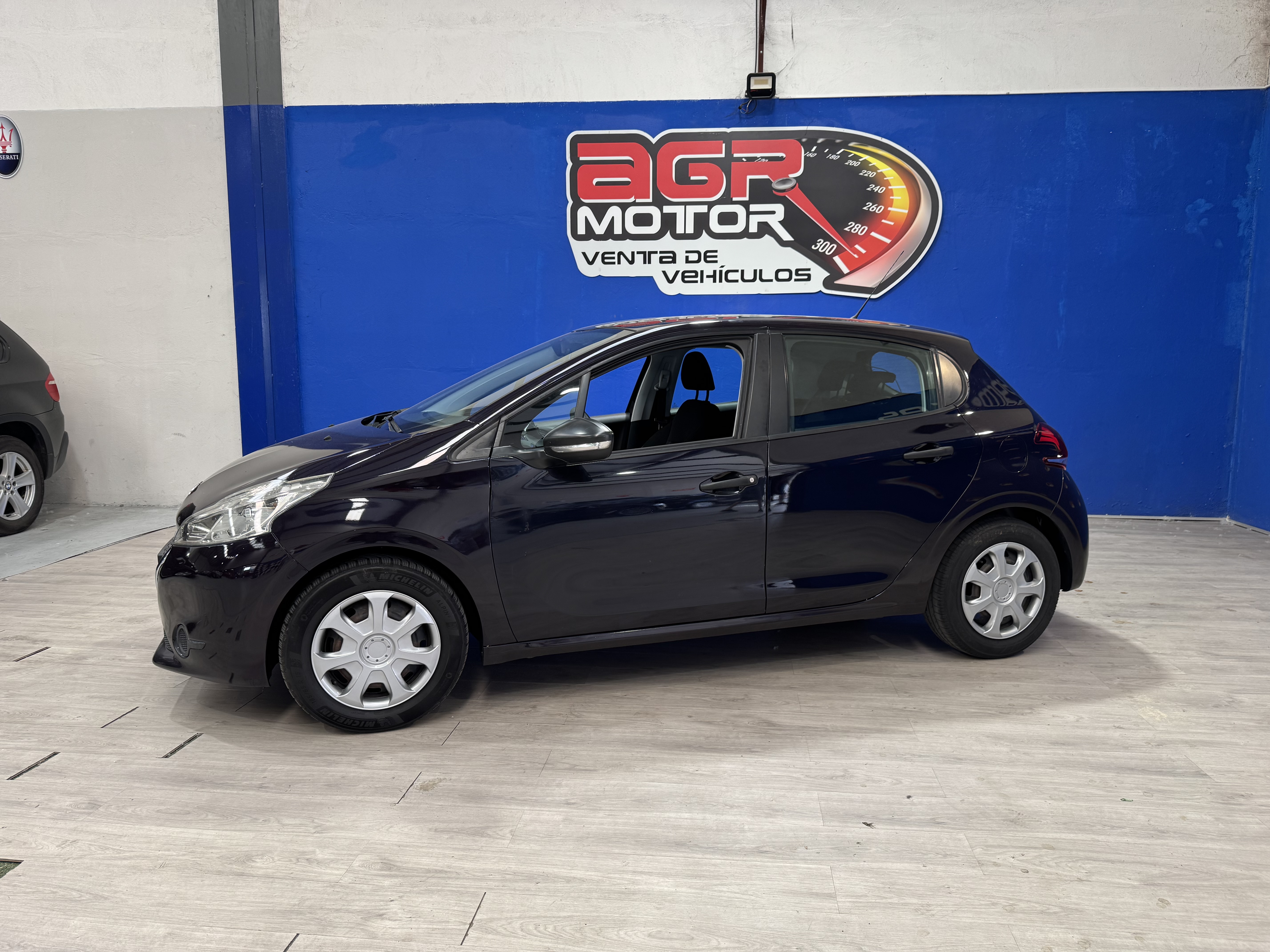 PEUGEOT 208 1.0 vti