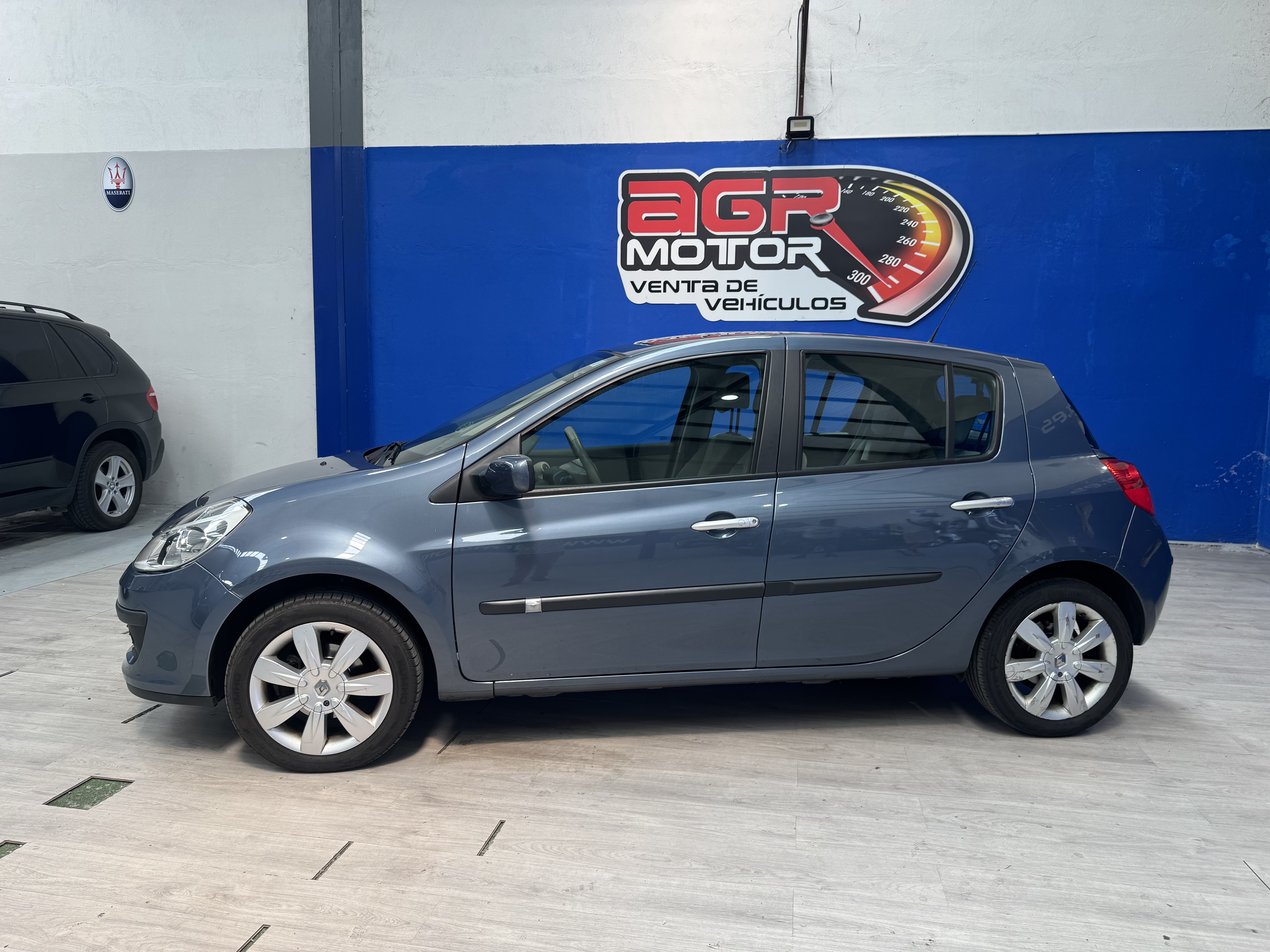 RENAULT Clio 1.6 i 