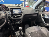 PEUGEOT 2008 1.2 i