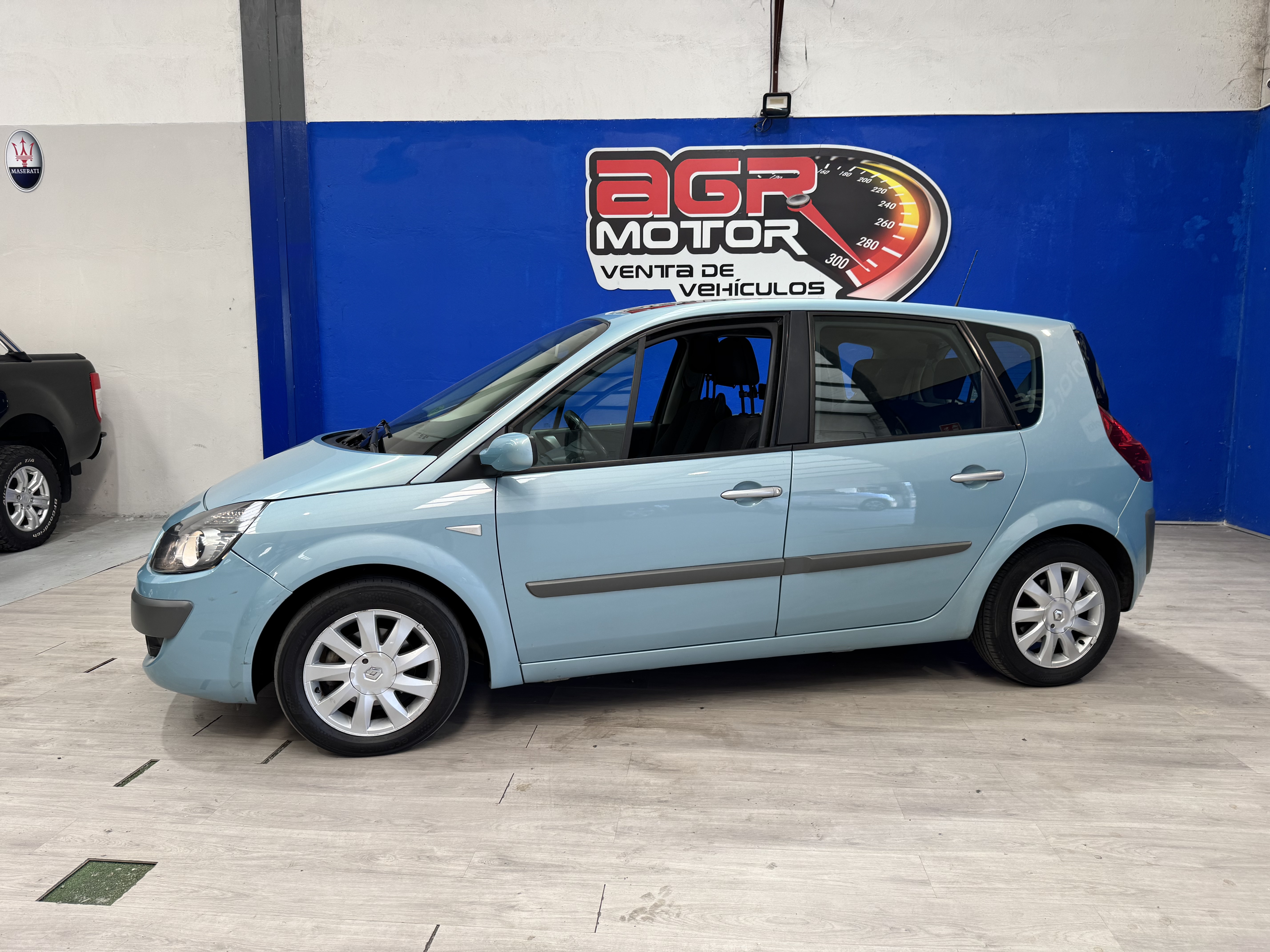 RENAULT Scenic 1.6 i 