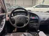 HYUNDAI Elantra 1.6 i 